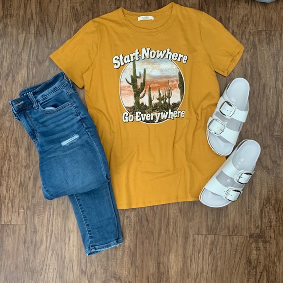 Coco and Main graphic tee - Picture 4 of 9